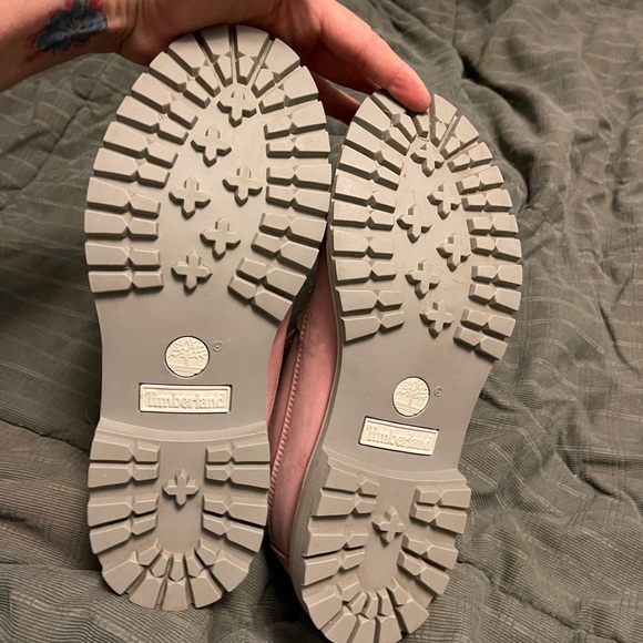 Fabulous Women’s Pink Timberland Boots-Size 10 - Picture 2 of 3